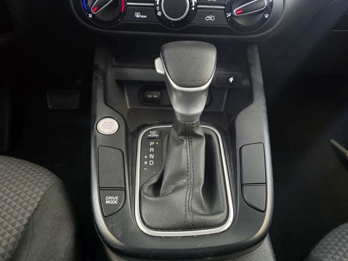 Used 2025 Kia Soul LX FWD image 22