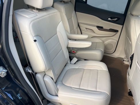 Used 2020 GMC Acadia Denali w/ Technology Package image 58