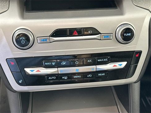 Used 2022 Ford Explorer Timberline image 18