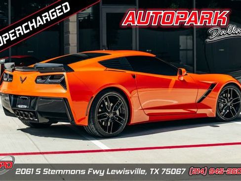Used 2019 Chevrolet Corvette Stingray Coupe w/ Carbon Flash Badge Package RWD image 1