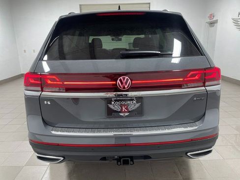 New 2026 Volkswagen Atlas SE image 6