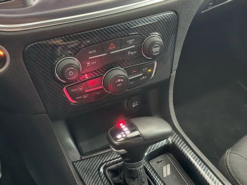 Used 2018 Dodge Charger SXT w/ Blacktop Package image 26