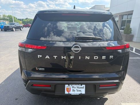 Used 2023 Nissan Pathfinder S FWD image 4