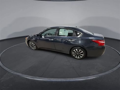 Used 2017 Nissan Altima 2.5 SV image 6