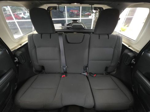 Used 2020 Jeep Wrangler Unlimited Sport AWD/4WD image 18