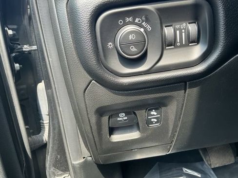 Used 2019 RAM 1500 Big Horn AWD/4WD image 29