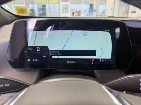Used 2025 Chevrolet Equinox LT w/ Convenience Package II FWD image 38