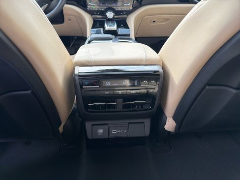 Certified 2024 Acura MDX w/ Technology Package AWD/4WD image 19