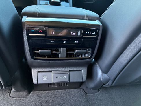Used 2025 Acura MDX FWD w/ Technology Package image 24