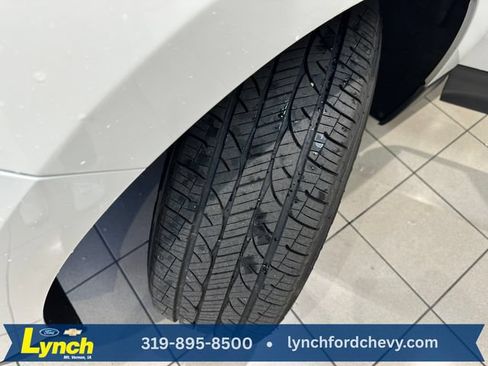 Used 2021 Chevrolet Equinox LT AWD/4WD image 30