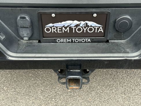 Used 2022 Chevrolet Silverado 1500 LT Trail Boss w/ Convenience Package II image 9