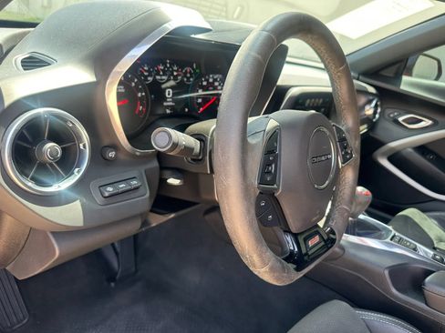 Used 2018 Chevrolet Camaro SS RWD image 27