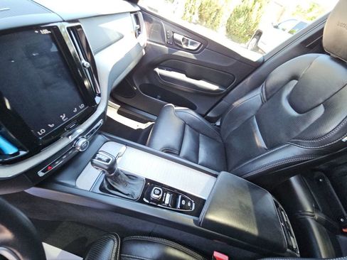 Used 2020 Volvo XC60 T5 Inscription w/ Protection Package Premier image 18
