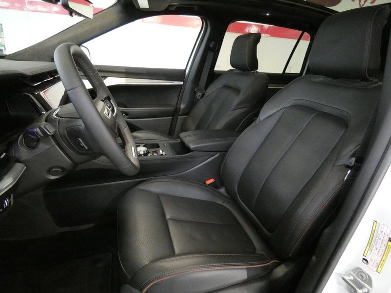Used 2024 Jeep Wagoneer Launch Edition AWD/4WD image 9