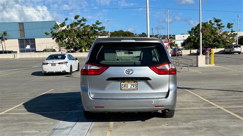 Used 2016 Toyota Sienna L FWD image 6