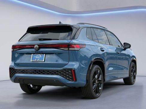 New 2026 Volkswagen Tiguan SE R-Line FWD image 5