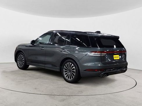 Used 2025 Lincoln Aviator Reserve w/ Equipment Group 201A image 3