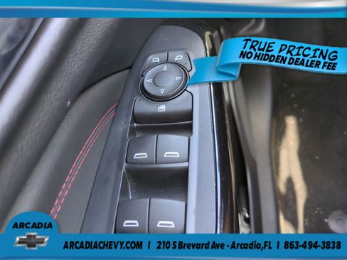 Certified 2024 Chevrolet Trax RS w/ Sunroof Package FWD image 21