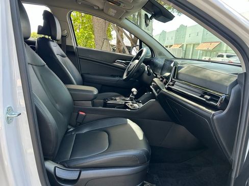 Used 2024 Kia Sportage EX FWD image 42