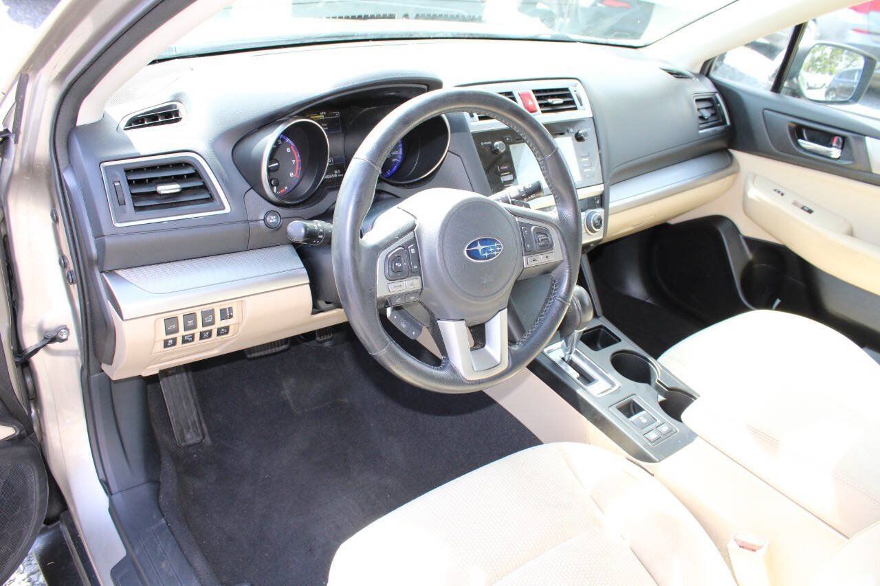Used 2017 Subaru Outback 2.5i Premium AWD/4WD image 13