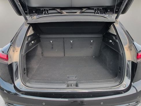 Used 2022 Buick Envision Essence w/ Sport Touring Package FWD image 9