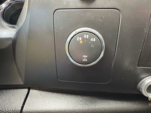 Used 2011 Chevrolet Silverado 2500 LT w/ Interior Plus Package image 15