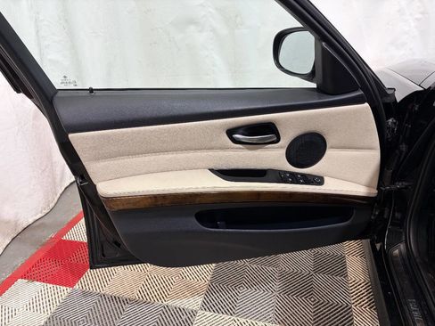 Used 2011 BMW 328i xDrive Sedan image 8