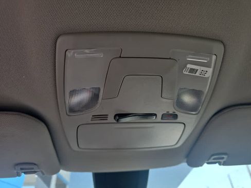 Used 2020 Toyota Sienna L image 24