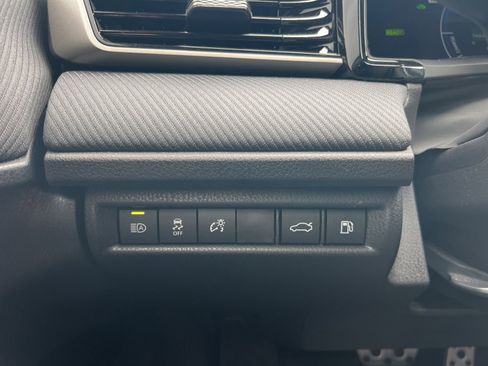Used 2026 Toyota Camry SE FWD image 23