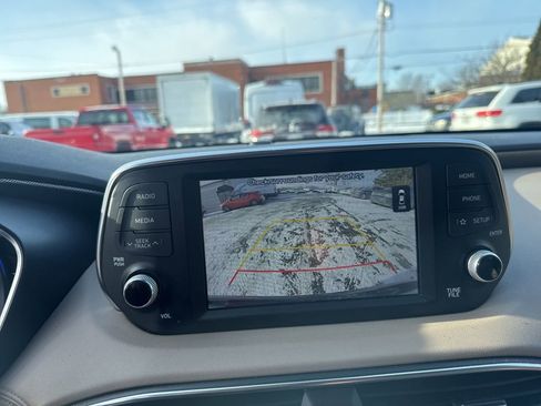 Used 2019 Hyundai Santa Fe SEL image 25