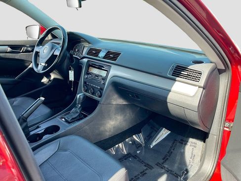 Used 2015 Volkswagen Passat 1.8T Wolfsburg Edition image 26