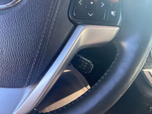 Used 2017 Toyota Sienna Limited Premium image 20