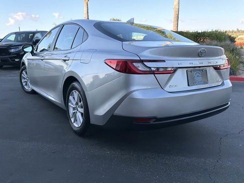 Used 2025 Toyota Camry LE FWD image 6