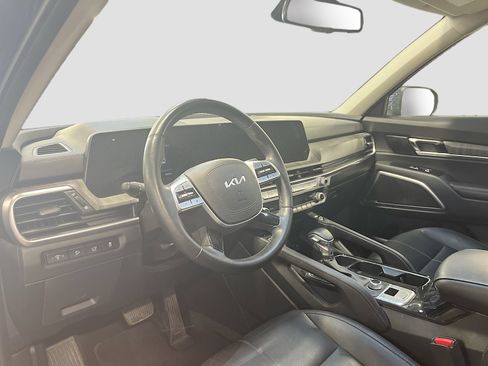 Used 2024 Kia Telluride EX AWD/4WD image 9