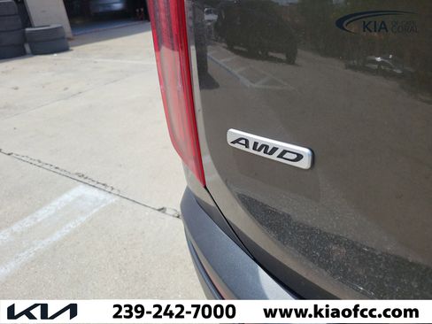 Used 2021 Kia Telluride EX w/ EX Premium Package AWD/4WD image 10