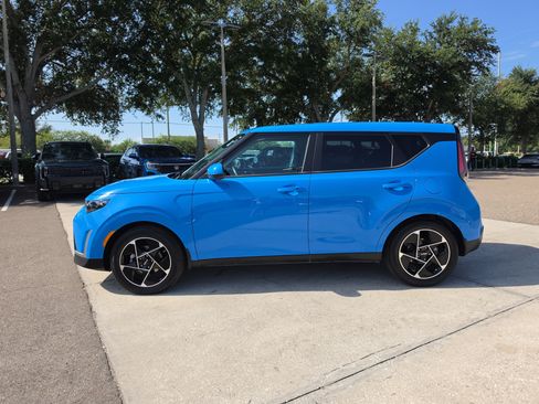 Used 2024 Kia Soul EX FWD image 4