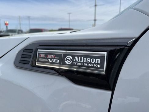 Used 2024 GMC Sierra 2500 AT4 w/ Technology Package AWD/4WD image 11