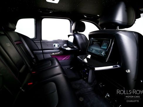 Used 2020 Rolls-Royce Cullinan Black Badge AWD/4WD image 30