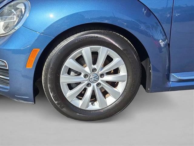 Used 2018 Volkswagen Beetle 2.0T FWD image 25