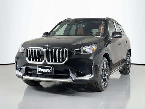 New 2026 BMW X1 xDrive28i w/ Technology Package AWD/4WD image 3