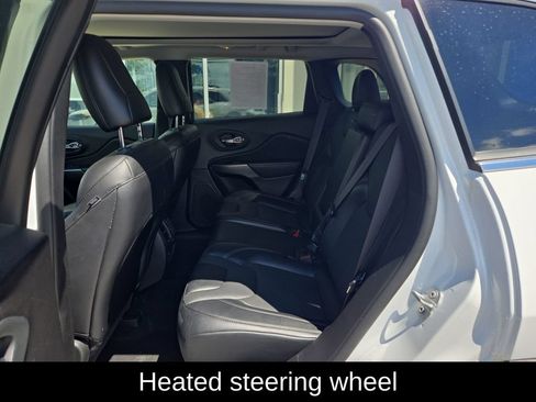 Used 2022 Jeep Cherokee Latitude Lux w/ Sun & Sound Group AWD/4WD image 25