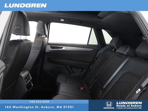 Used 2024 Volkswagen Atlas Cross Sport SE AWD/4WD image 14