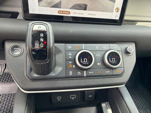 Used 2023 Land Rover Defender 110 S AWD/4WD image 24