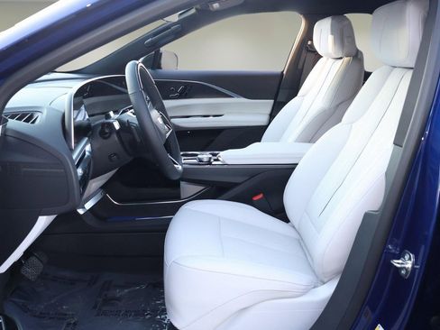 New 2026 Cadillac Lyriq Sport image 13