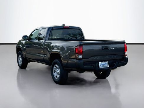 Used 2022 Toyota Tacoma SR RWD image 5