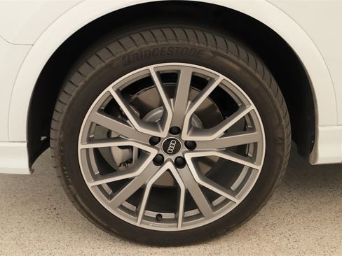 Certified 2025 Audi Q3 2.0T Premium Plus w/ Premium Plus Package image 34