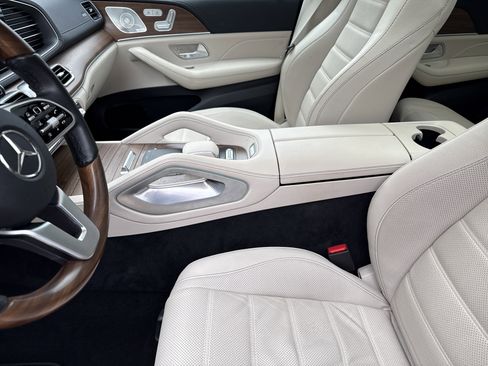 Used 2022 Mercedes-Benz GLS 450 4MATIC image 16