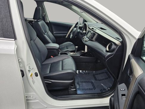 Used 2013 Toyota RAV4 Limited image 25