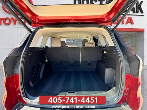 Used 2018 Ford Escape SEL FWD image 30