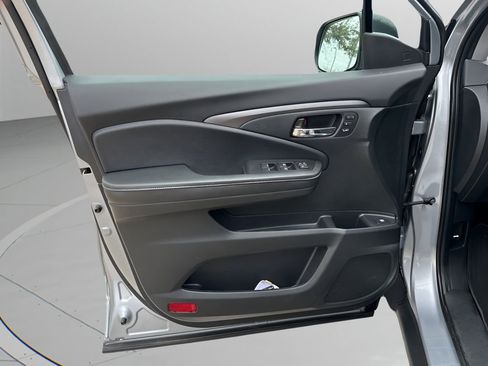 Used 2025 Honda Ridgeline RTL image 25